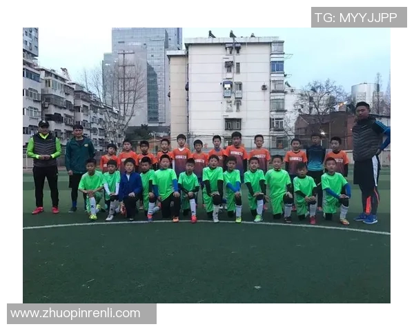 李伟专访：从青涩少年到篮球巨星的奋斗与梦想之路