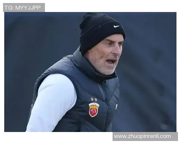 足球明星送上新年祝福愿球迷们在新的一年里健康快乐勇往直前