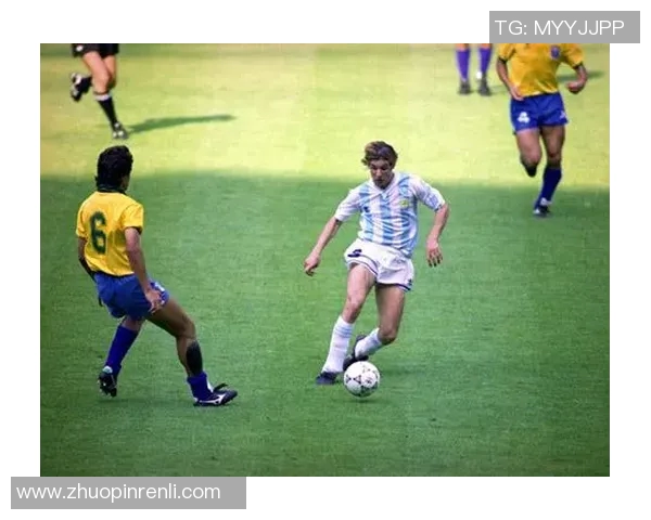 KZ开头的足球明星盘点他们的辉煌成就与职业生涯亮点